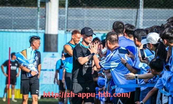 华体会hth官方网站下载-最强NBA鲍文的防守技巧与比赛影响力